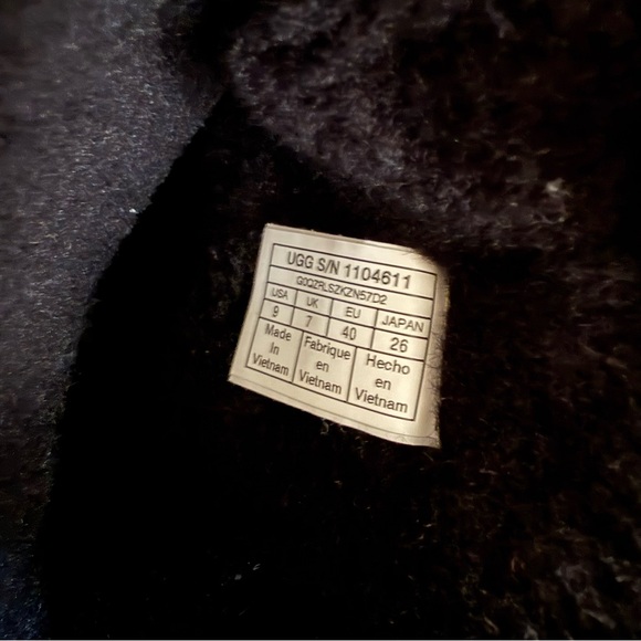 UGG Classic Femme Wedge Bootie - Picture 6 of 6